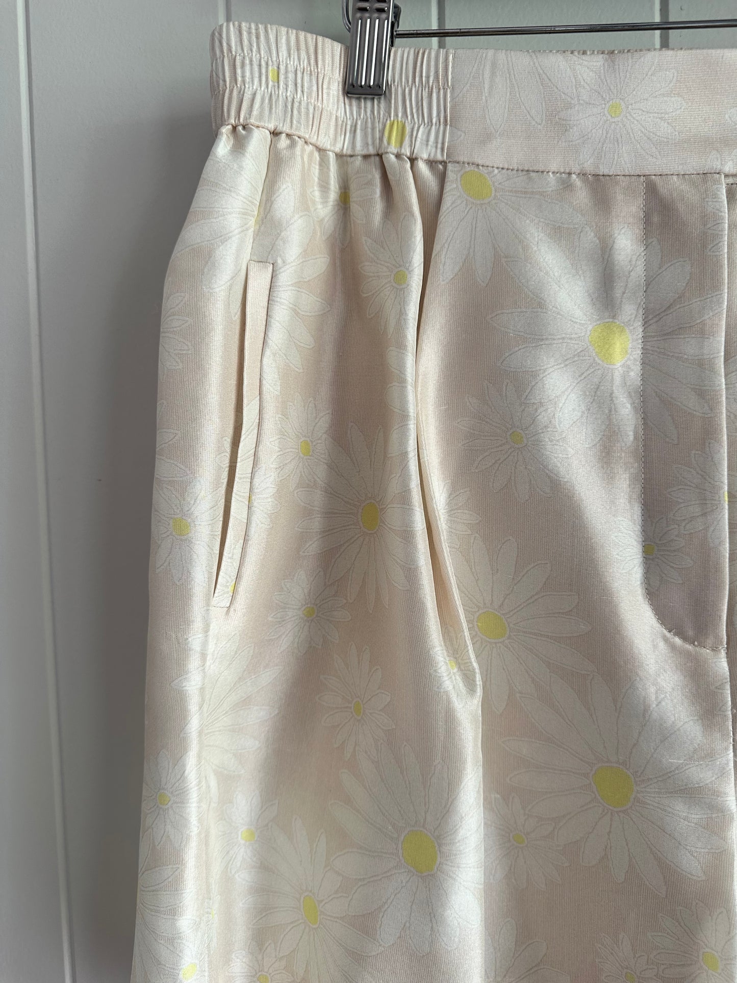 Oroton Daisy Print Shorts