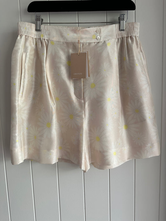 Oroton Daisy Print Shorts