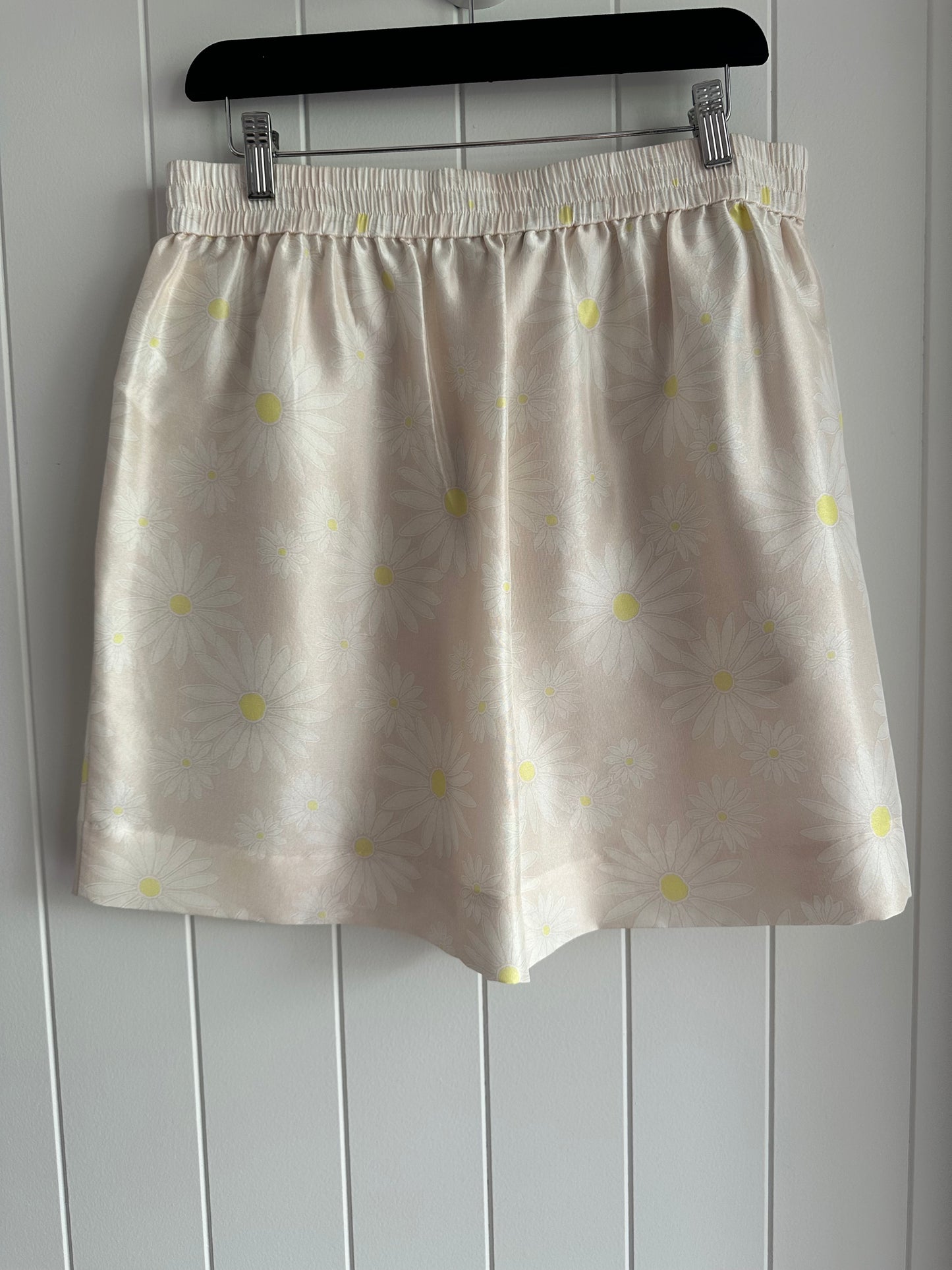 Oroton Daisy Print Shorts